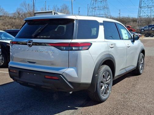 2025 Nissan Pathfinder S 4WD
