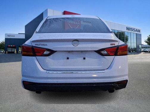 2023 Nissan Altima SR VC-Turbo FWD