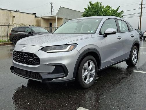 Lunar Silver Metallic 2024 Honda HR-V LX