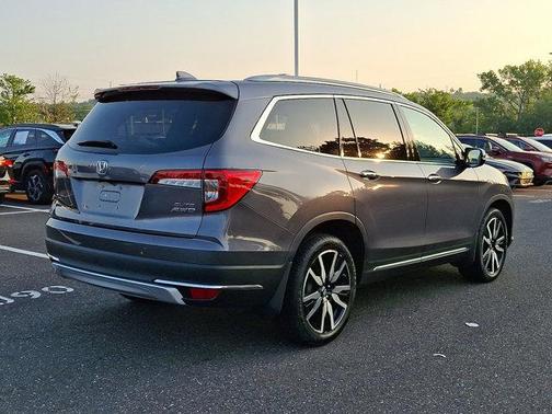 2022 Honda Pilot AWD Elite