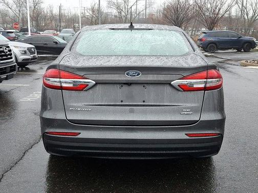 2020 Ford Fusion Hybrid SE