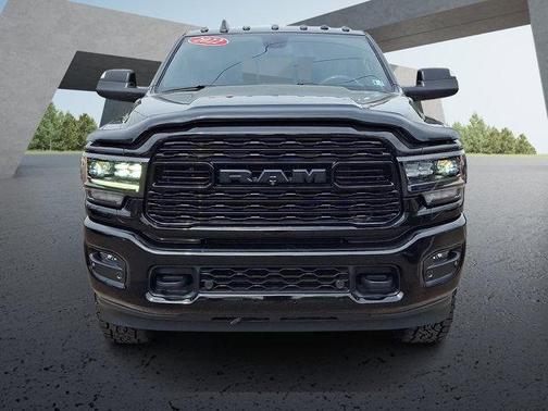 Diamond Black Crystal Pearlcoat 2022 RAM 2500 Limited Crew Cab 4x4 6'4' Box