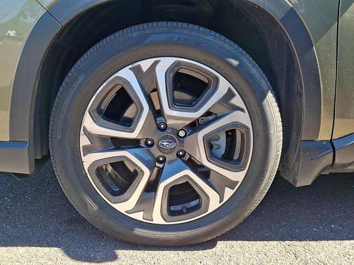 Autumn Green Metallic 2023 Subaru Ascent Touring 7-Passenger