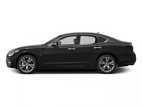 2017 INFINITI Q70 3.7X