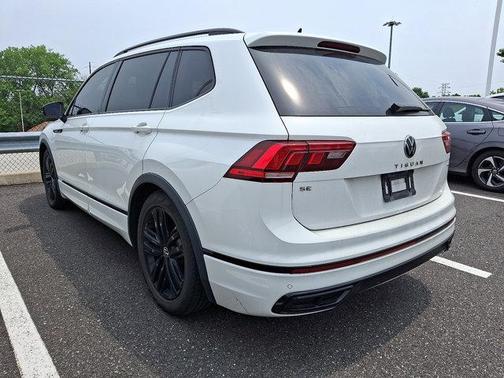 2022 Volkswagen Tiguan 2.0T SE R-Line Black 4MOTION