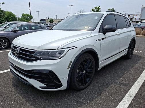 2022 Volkswagen Tiguan 2.0T SE R-Line Black 4MOTION