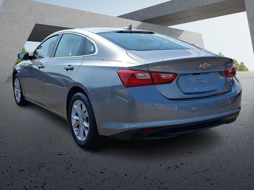 Sterling Gray Metallic 2024 Chevrolet Malibu FWD 1LT