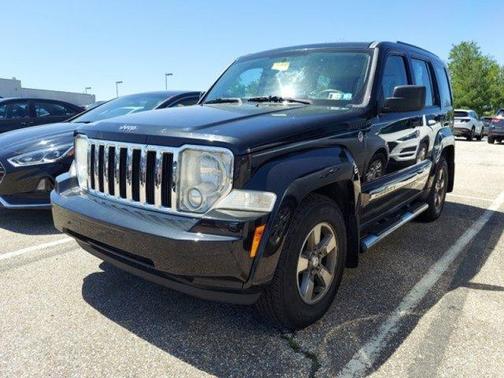 Photo 3 of 5 of 2008 Jeep Liberty Sport