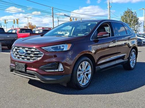 2022 Ford Edge Titanium