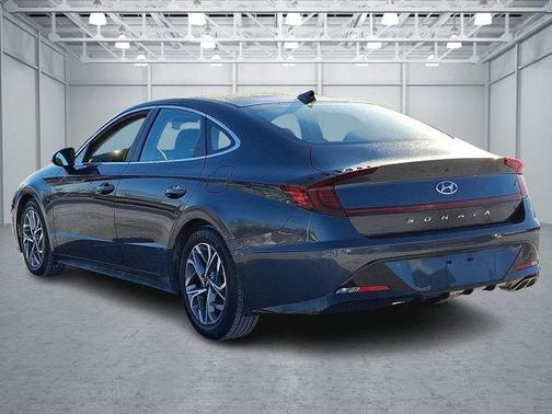 2022 Hyundai SONATA SEL
