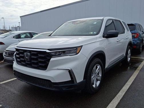 2023 Honda Pilot AWD LX