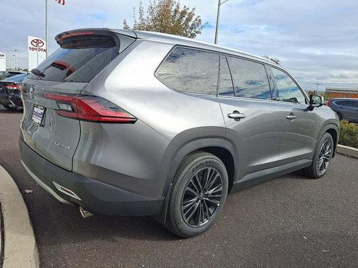 2026 Toyota Grand Highlander Hybrid Platinum MAX