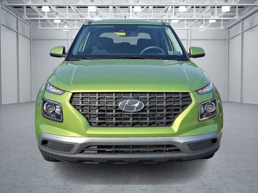 2023 Hyundai VENUE SE