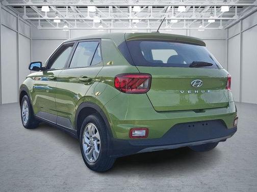 2023 Hyundai VENUE SE