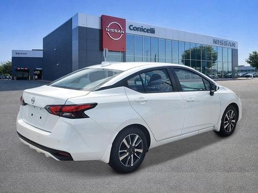 Aspen White Tricoat 2025 Nissan Versa 1.6 SV