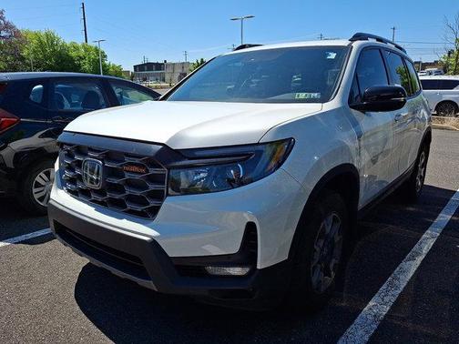 Platinum White Pearl 2023 Honda Passport AWD TrailSport