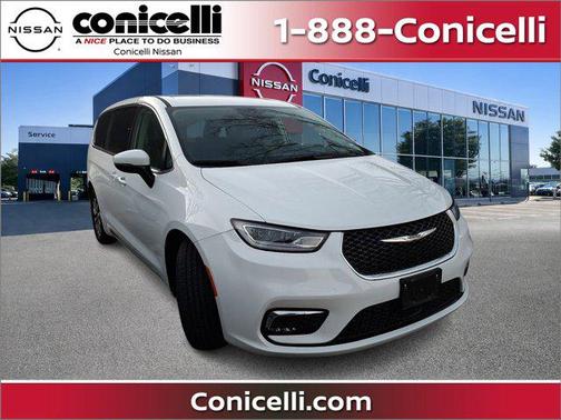 2023 Chrysler Pacifica Hybrid Touring L