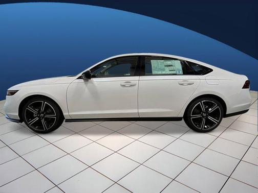 Platinum White Pearl 2026 Honda Accord SE