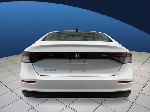 Platinum White Pearl 2026 Honda Accord SE
