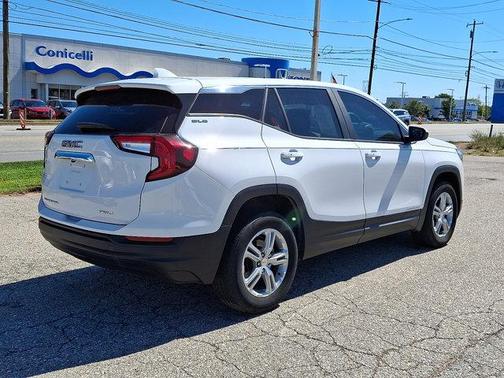 2023 GMC Terrain SLE