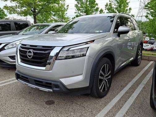 Brilliant Silver Metallic 2023 Nissan Pathfinder Platinum 4WD