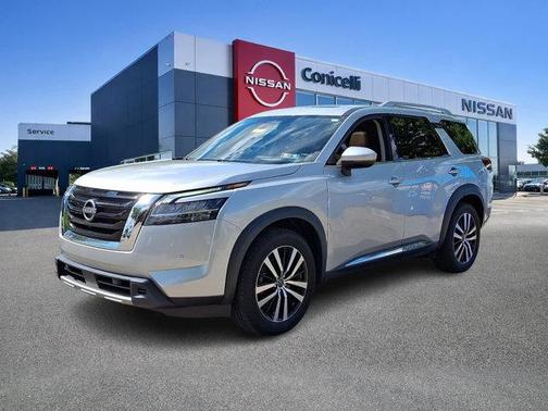 Brilliant Silver Metallic 2023 Nissan Pathfinder Platinum 4WD