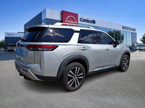 Brilliant Silver Metallic 2023 Nissan Pathfinder Platinum 4WD