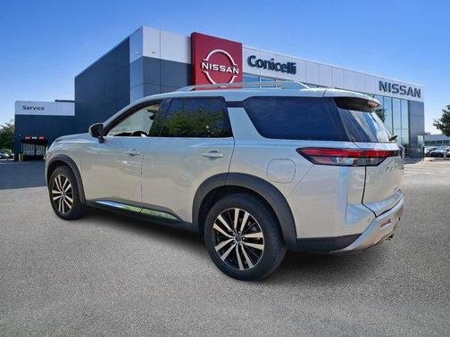 Brilliant Silver Metallic 2023 Nissan Pathfinder Platinum 4WD