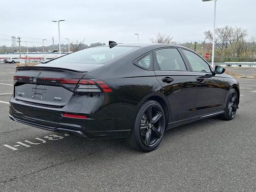Crystal Black Pearl 2023 Honda Accord Hybrid Sport-L