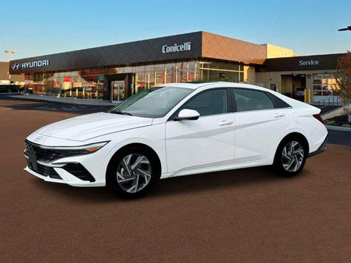 2025 Hyundai ELANTRA SEL
