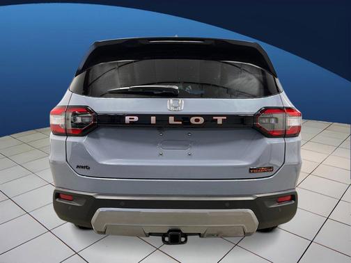 Sonic Gray Pearl 2026 Honda Pilot TrailSport