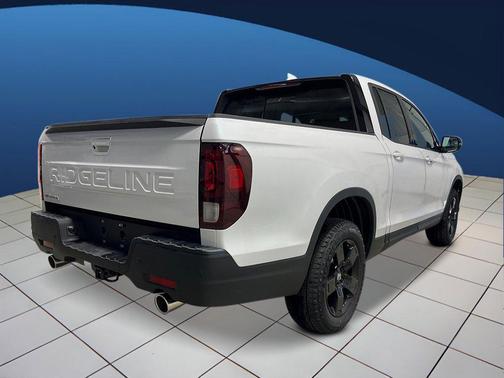 Platinum White Pearl 2026 Honda Ridgeline Black