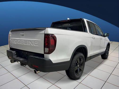 Platinum White Pearl 2026 Honda Ridgeline Black