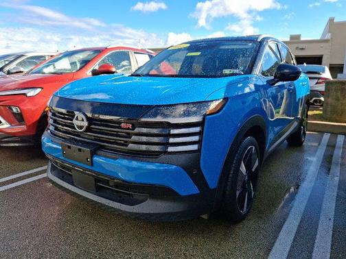 2025 Nissan Kicks SR