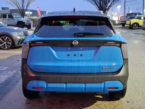 2025 Nissan Kicks SR