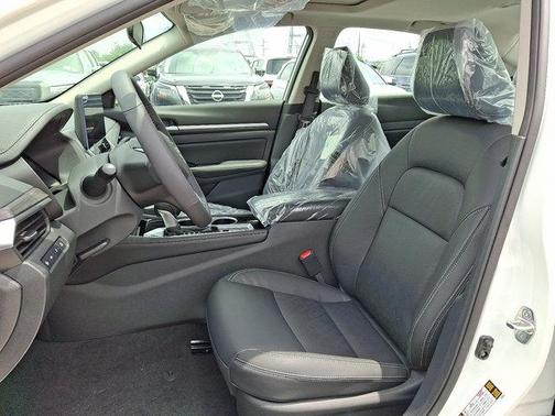 2025 Nissan Altima SL FWD