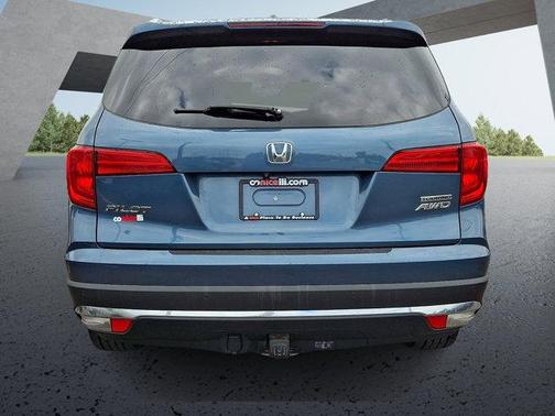 Blue 2017 Honda Pilot Touring