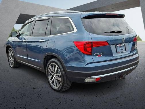 Blue 2017 Honda Pilot Touring