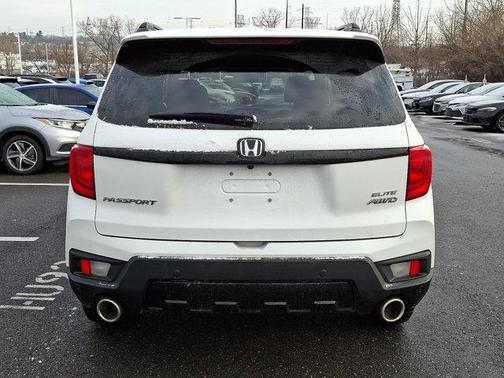 2023 Honda Passport AWD Elite