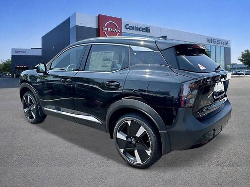 Super Black 2026 Nissan Kicks SR
