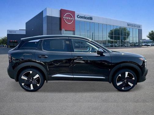 Super Black 2026 Nissan Kicks SR
