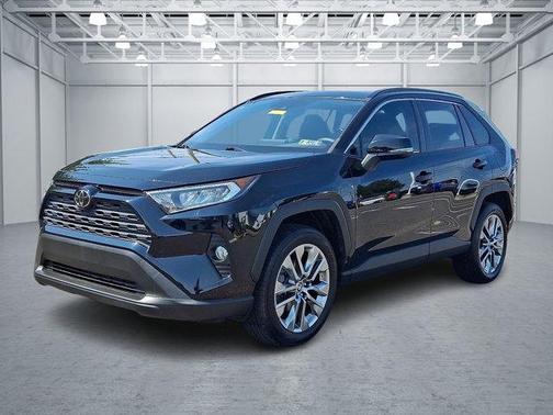 2020 Toyota RAV4 XLE Premium