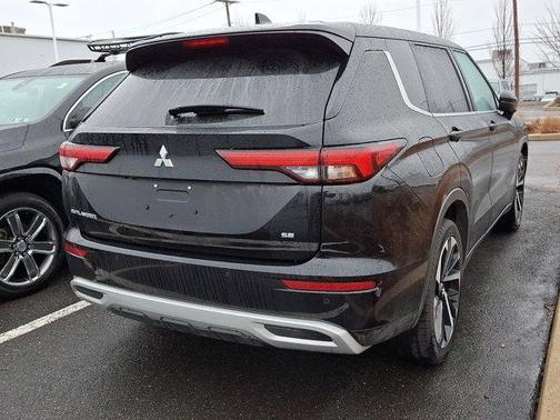 2024 Mitsubishi Outlander SE Black Edition S-AWC