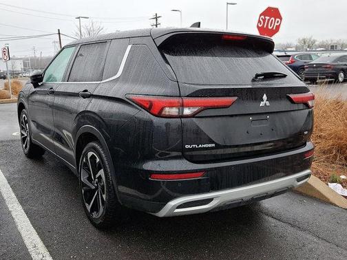 2024 Mitsubishi Outlander SE Black Edition S-AWC