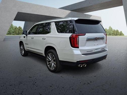 White Frost Tricoat 2022 GMC Yukon Denali