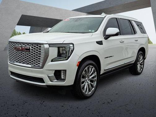 White Frost Tricoat 2022 GMC Yukon Denali