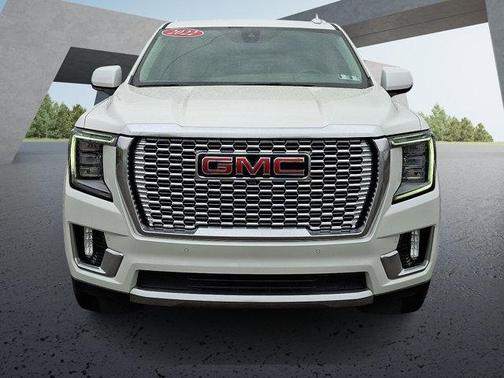 White Frost Tricoat 2022 GMC Yukon Denali