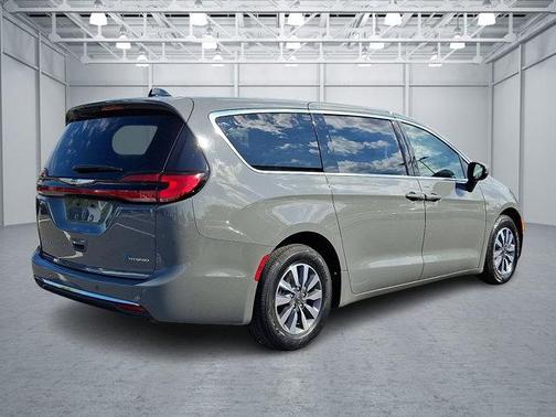Ceramic Gray Clearcoat 2023 Chrysler Pacifica Hybrid Touring L