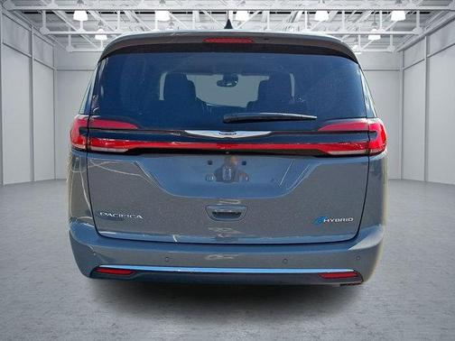 Ceramic Gray Clearcoat 2023 Chrysler Pacifica Hybrid Touring L