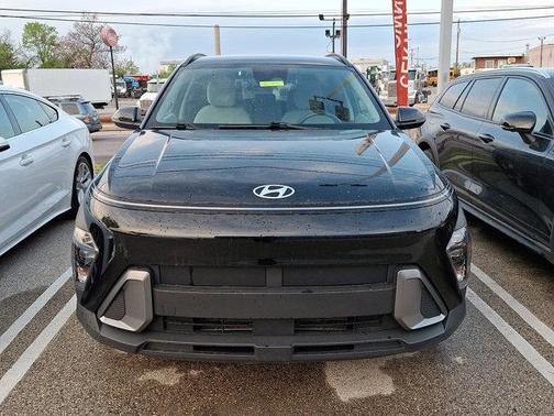 Abyss Black Pearl 2024 Hyundai KONA SEL